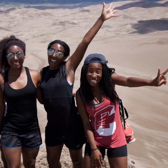 Meet your Posher, Samuel Sisters - Picture 5 of 6